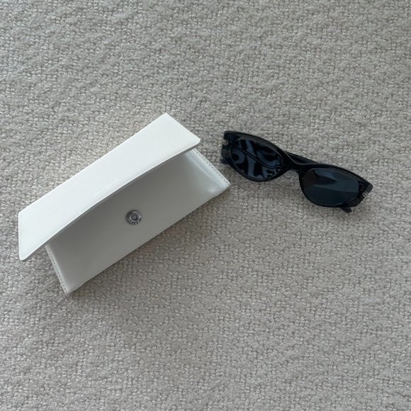 NEW_ Gentle Monster Sunglasses_ Blue - Picture 2 of 8